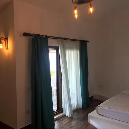 Kotti Margot Hotel *